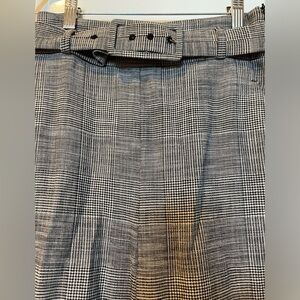 Women’s high waisted pants.